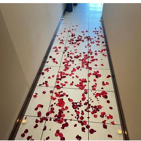 Cocoon Apartment Victoria Luaran gambar