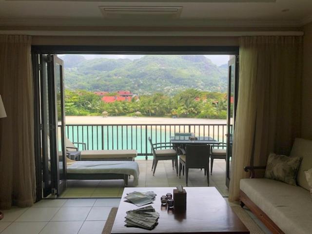 Cocoon Apartment Victoria Luaran gambar