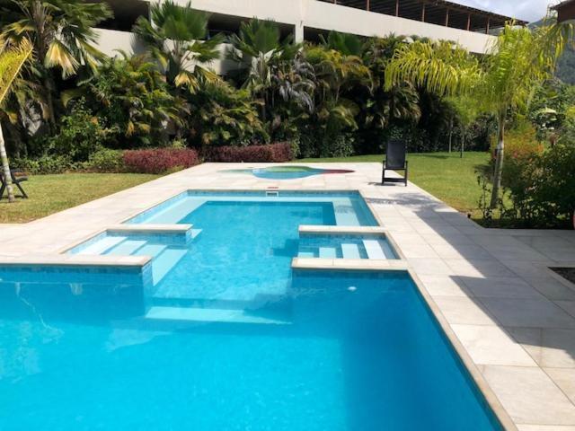 Cocoon Apartment Victoria Luaran gambar